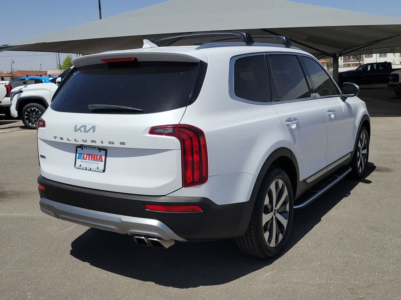 2022 Kia Telluride S 14
