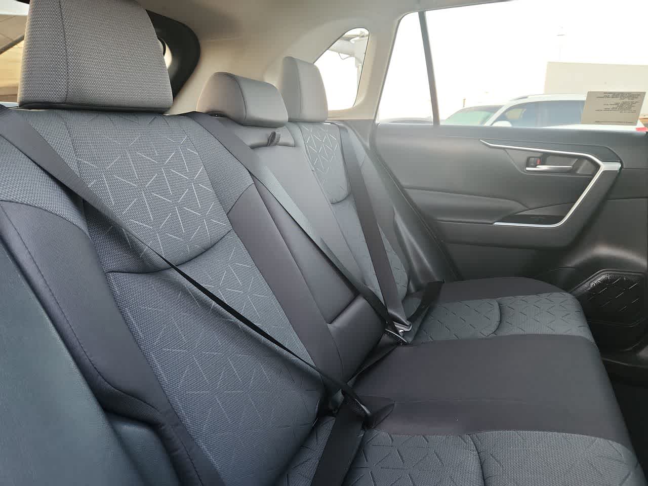 Thumbnail: 2025 Toyota RAV4 - 17