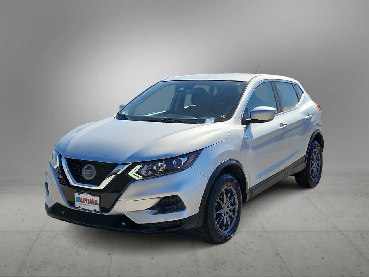 Thumbnail: 2020 Nissan Rogue Sport - 4