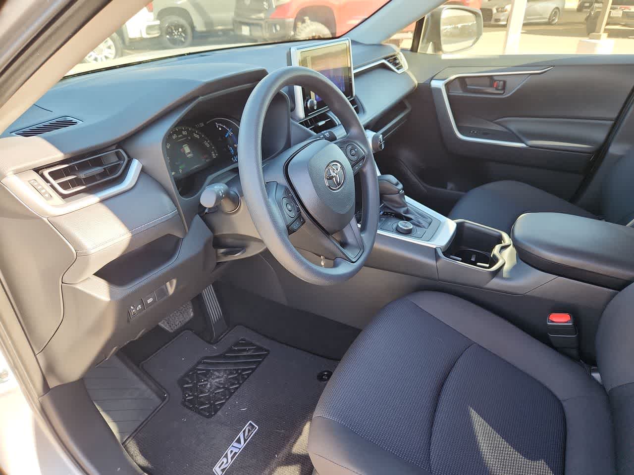 Thumbnail: 2025 Toyota RAV4 - 10