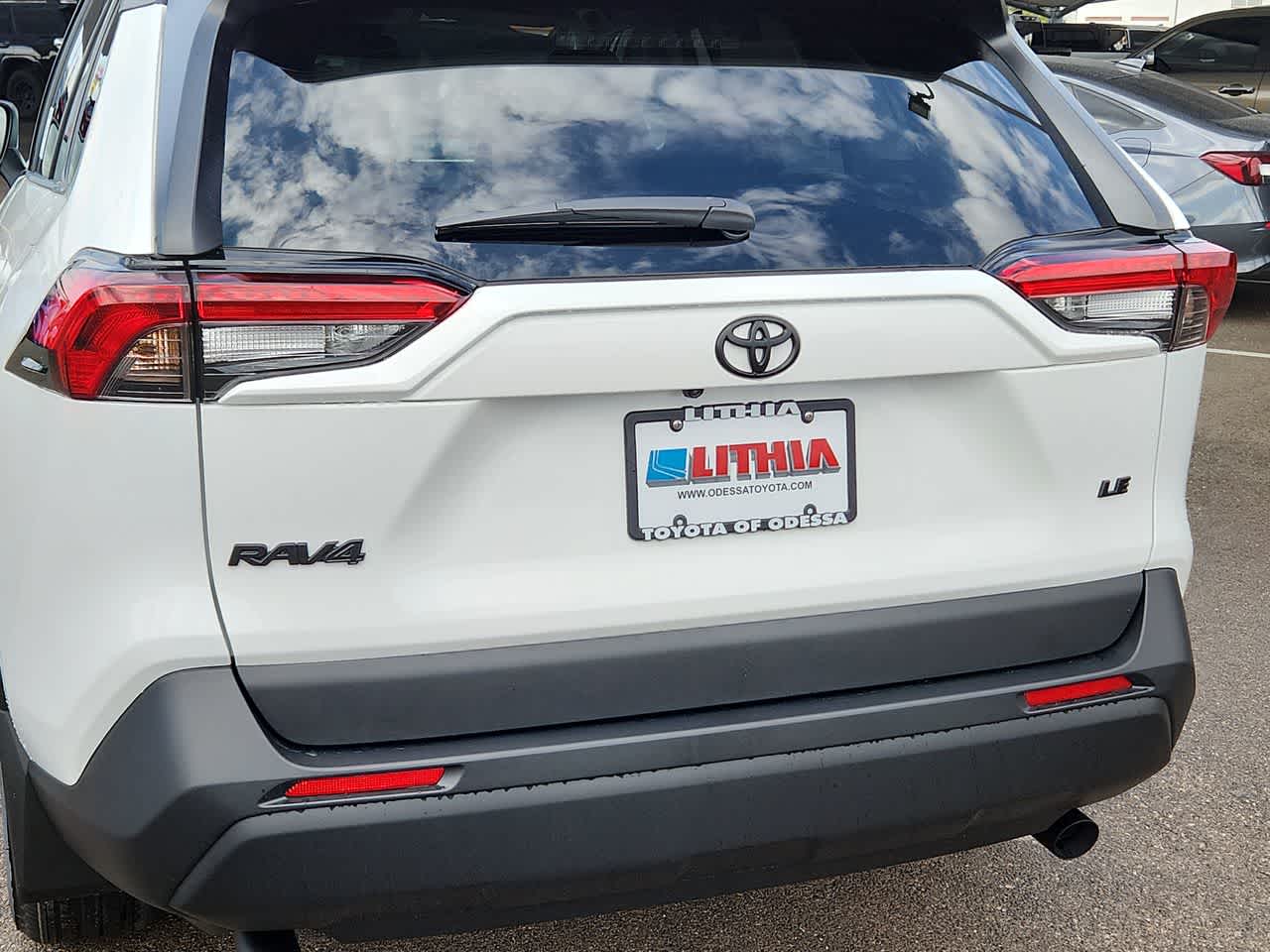 Thumbnail: 2025 Toyota RAV4 - 11