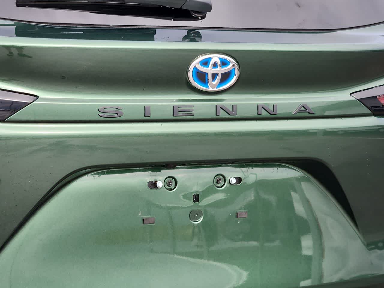 Thumbnail: 2025 Toyota Sienna - 11