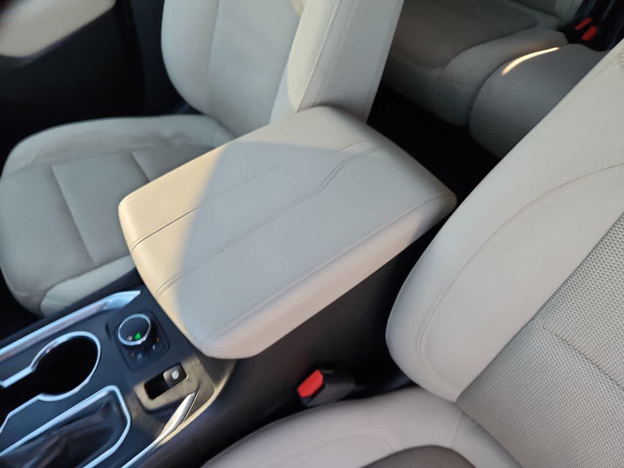 Thumbnail: 2022 Chevrolet Traverse - 20