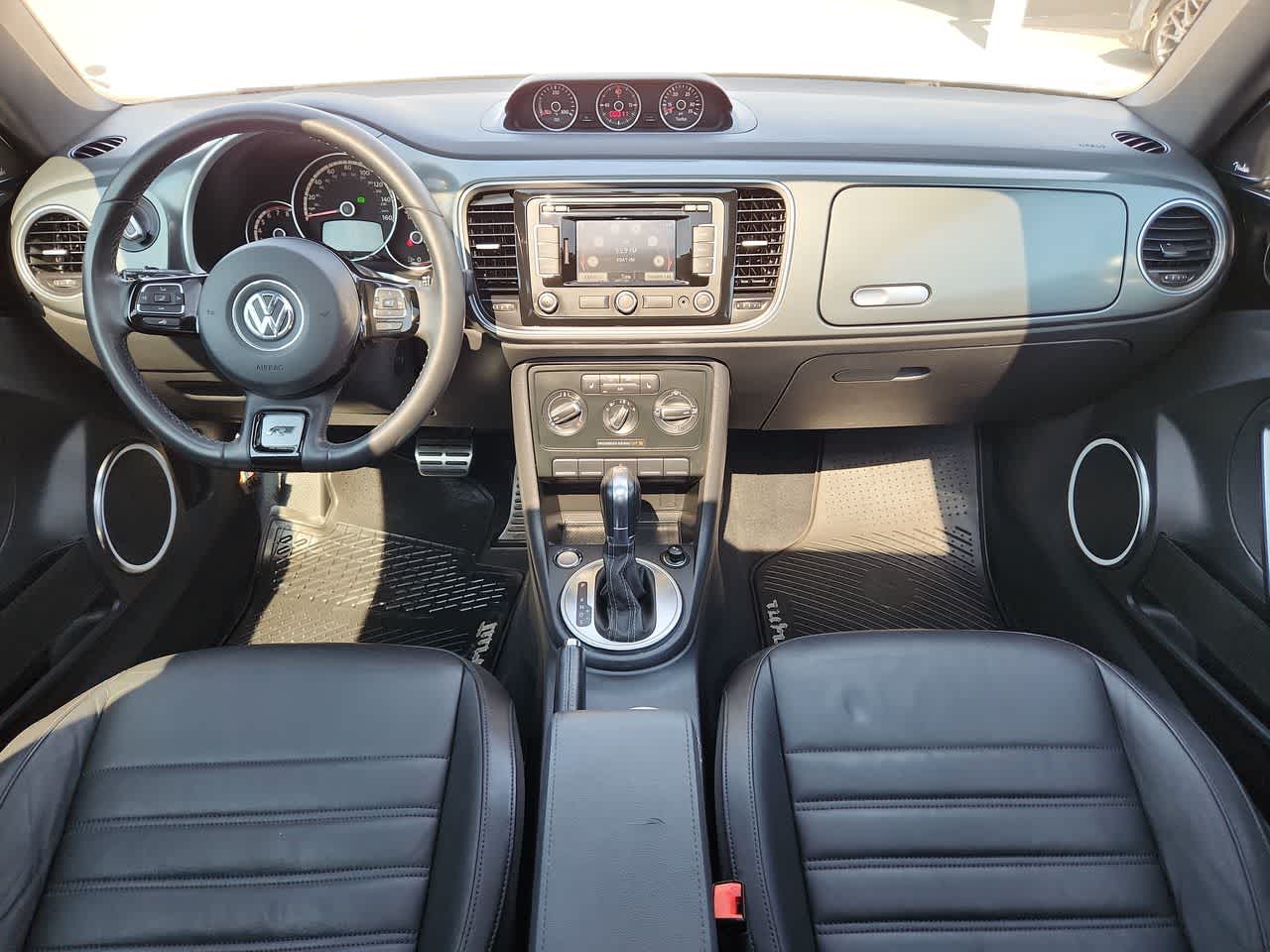 Thumbnail: 2013 Volkswagen Beetle - 14