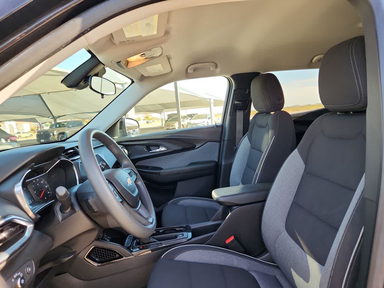 Thumbnail: 2023 Chevrolet TrailBlazer - 15