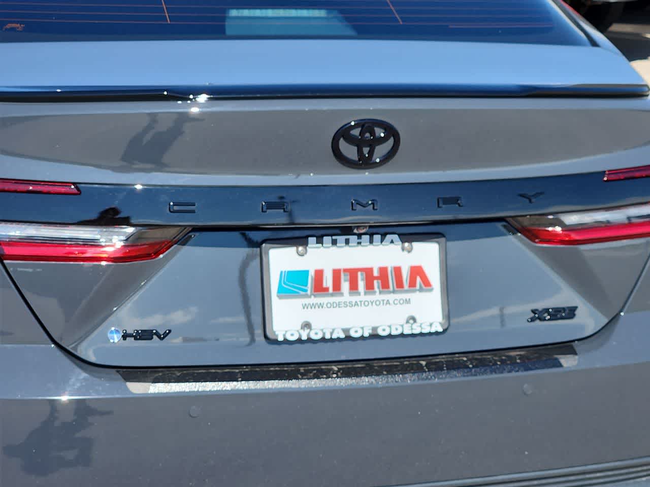 Thumbnail: 2025 Toyota Camry - 11