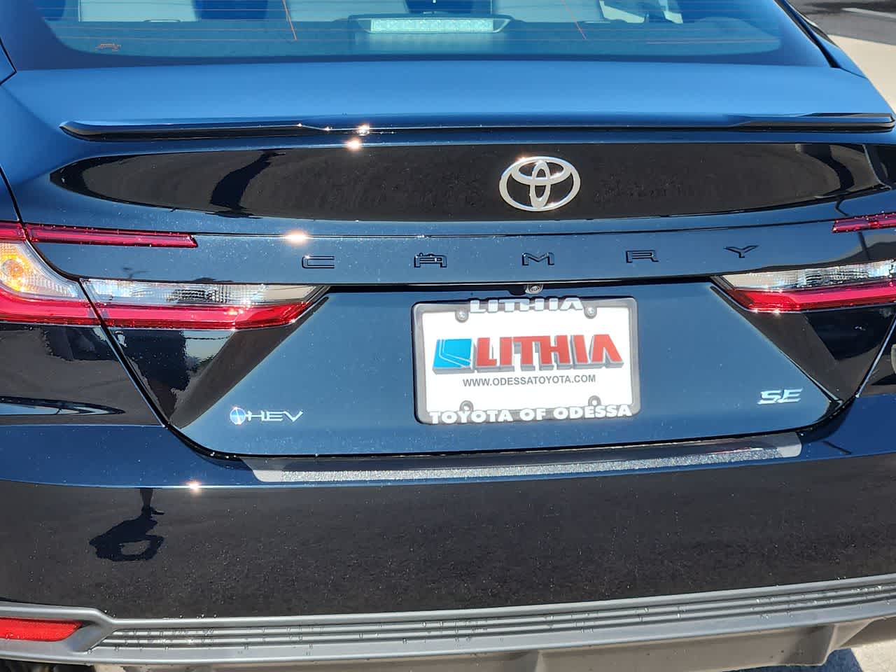 Thumbnail: 2025 Toyota Camry - 11