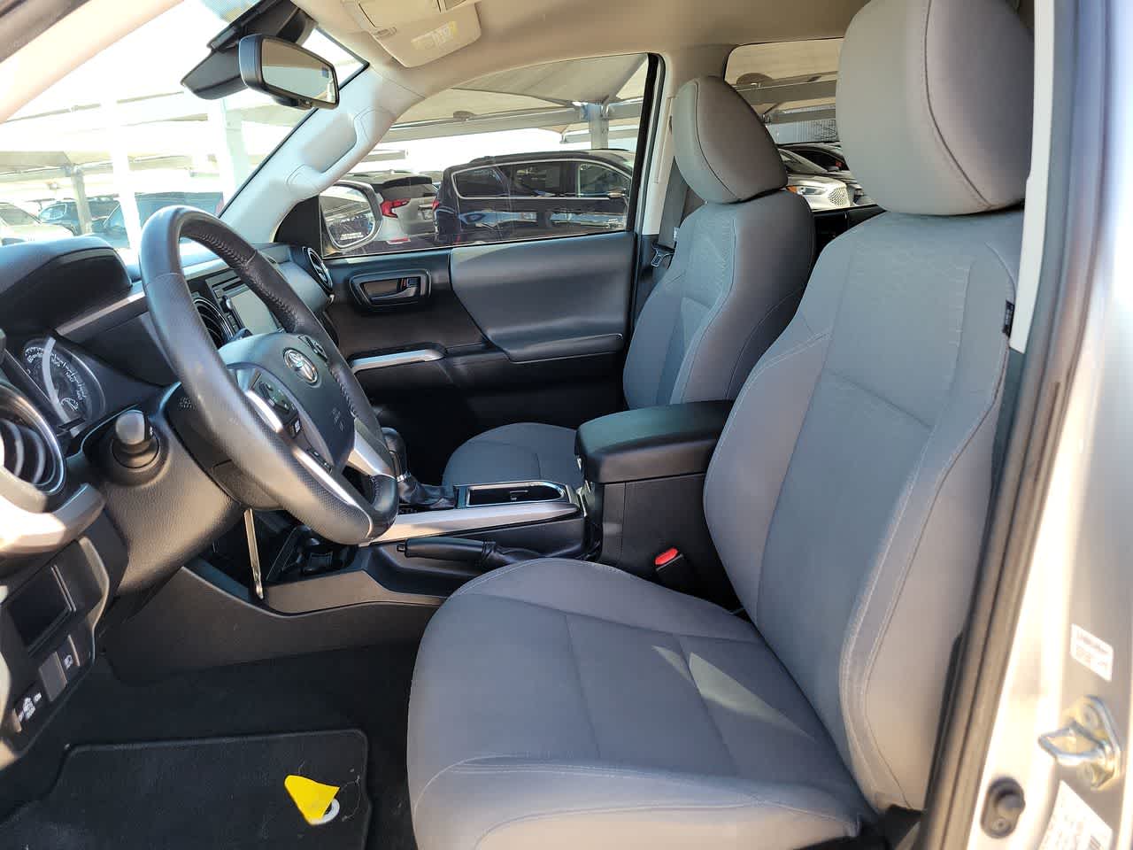 Thumbnail: 2019 Toyota Tacoma - 13