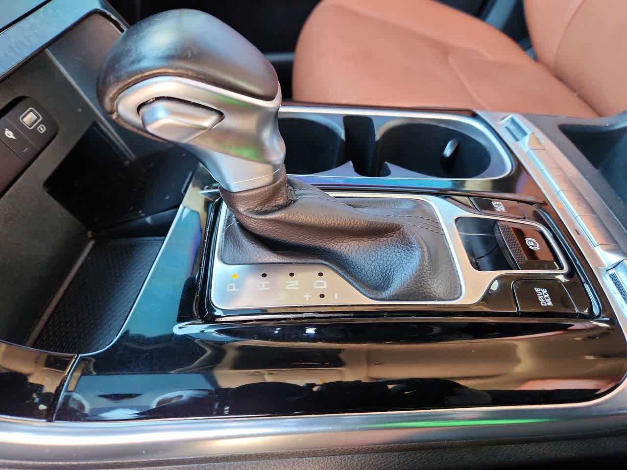 Thumbnail: 2022 Kia Carnival - 21