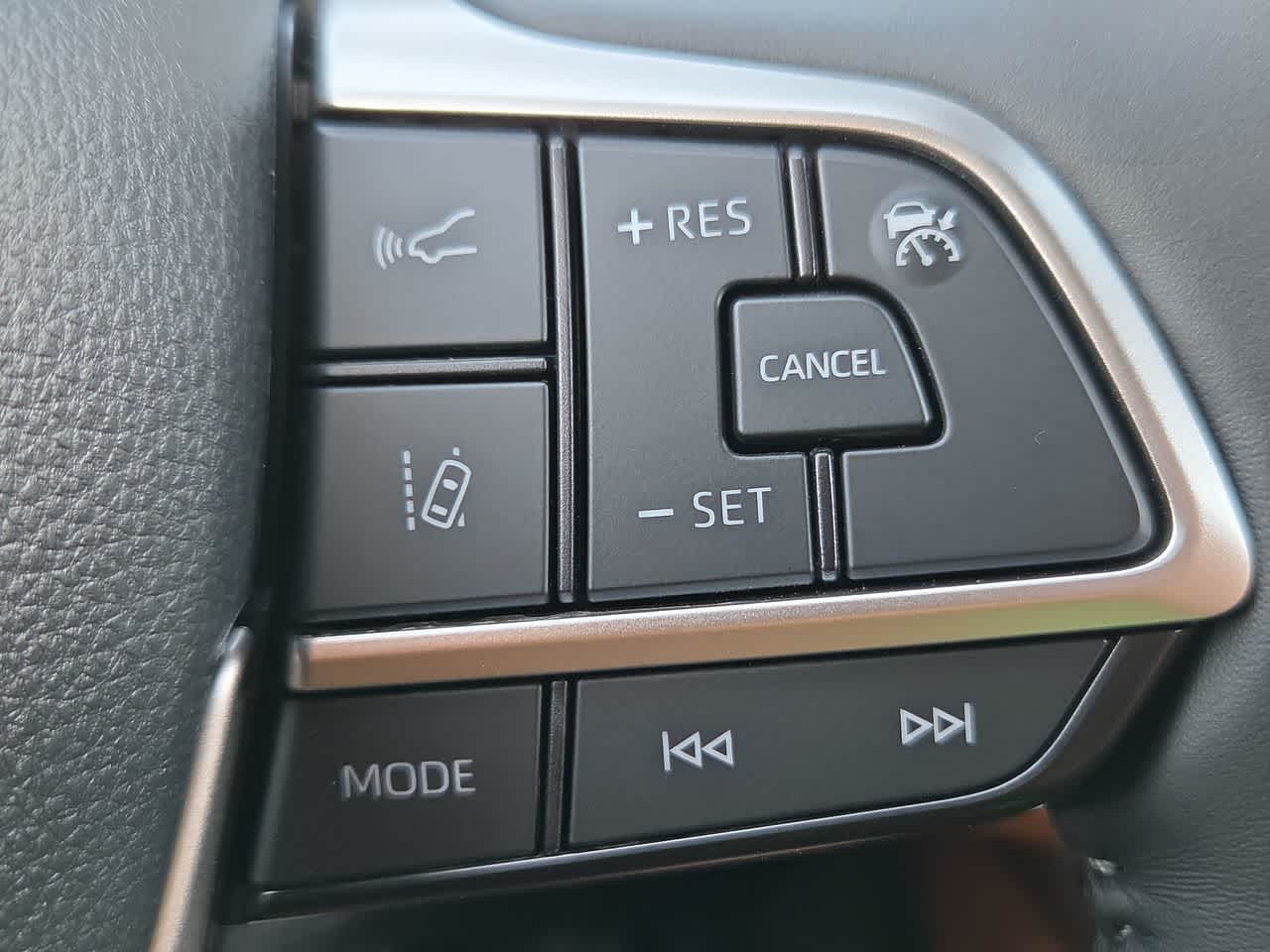 Thumbnail: 2026 Toyota Highlander - 23