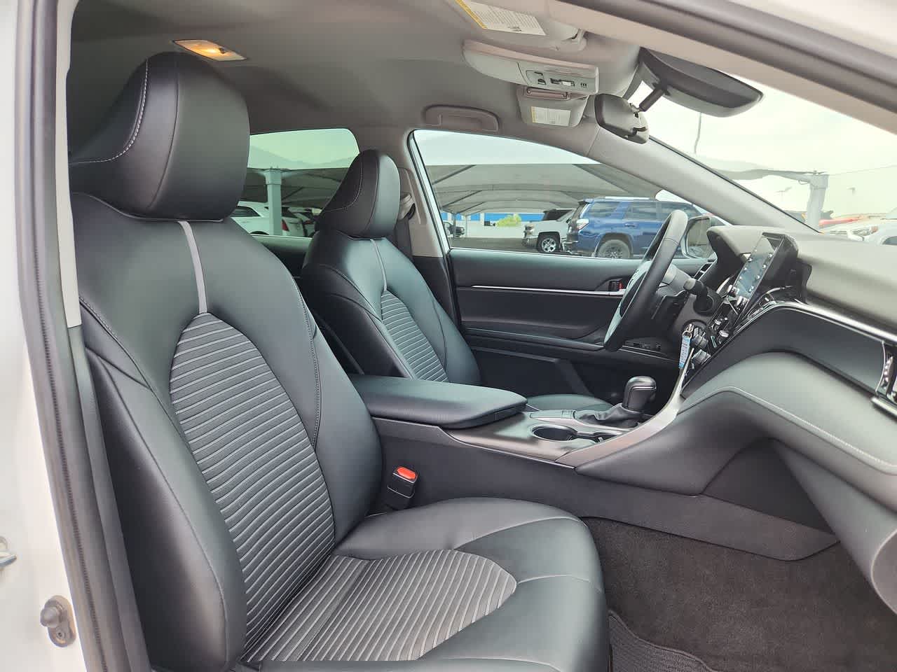 2022 Toyota Camry SE 18