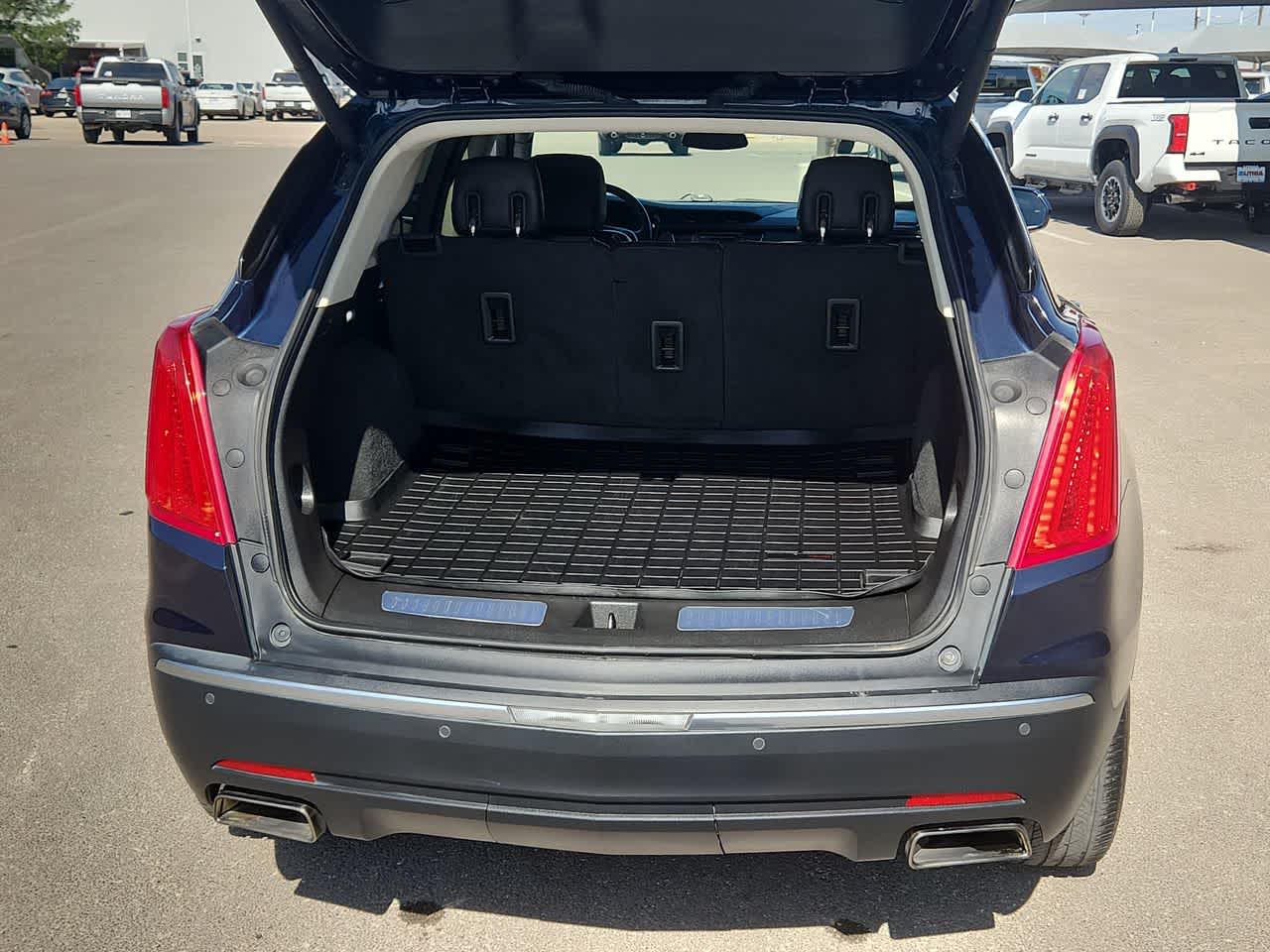 Thumbnail: 2017 Cadillac XT5 - 23