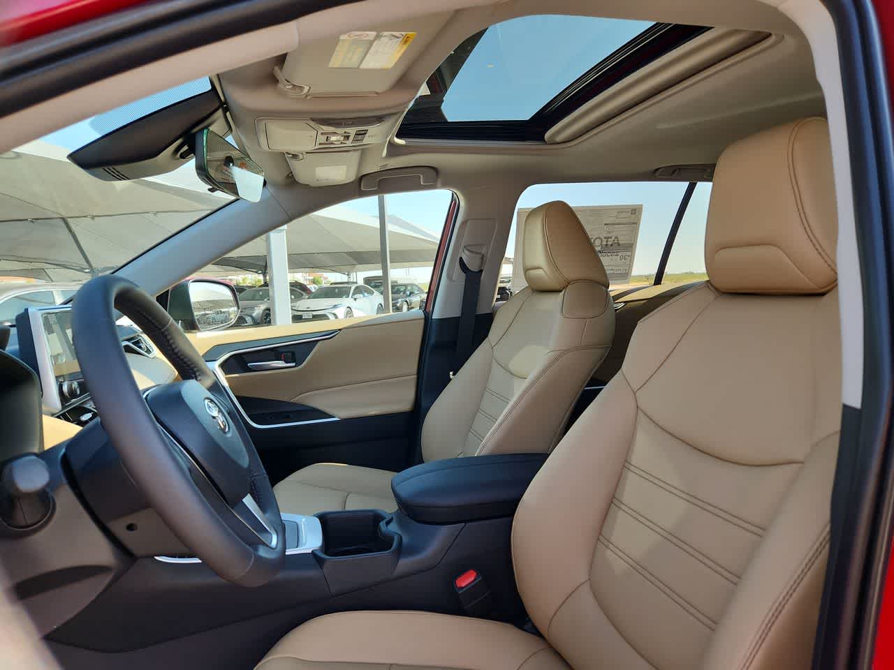 Thumbnail: 2025 Toyota RAV4 - 15