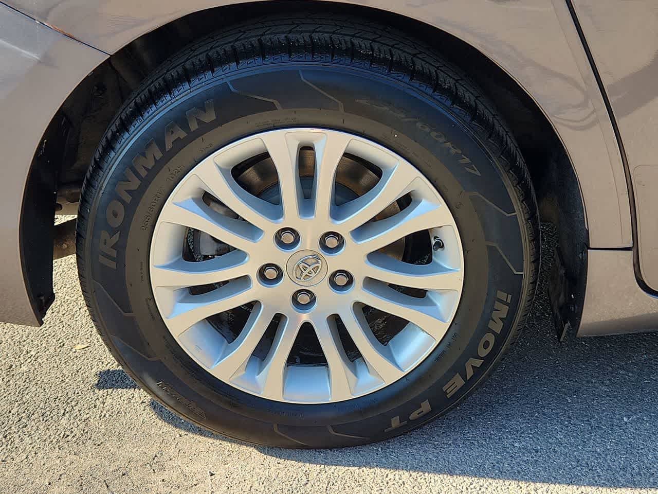 Thumbnail: 2016 Toyota Sienna - 12