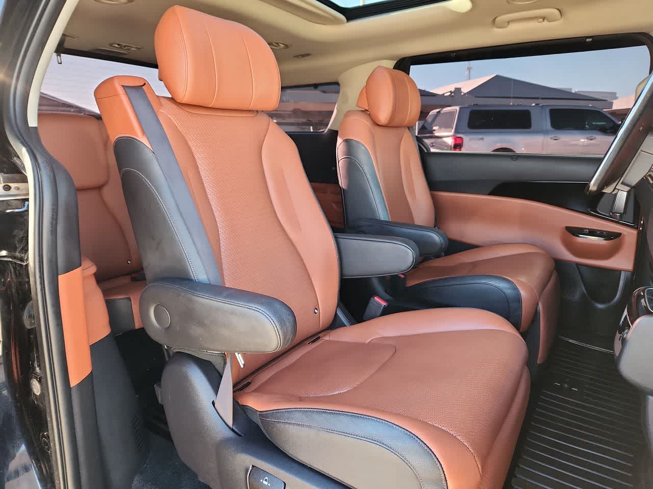 Thumbnail: 2022 Kia Carnival - 17