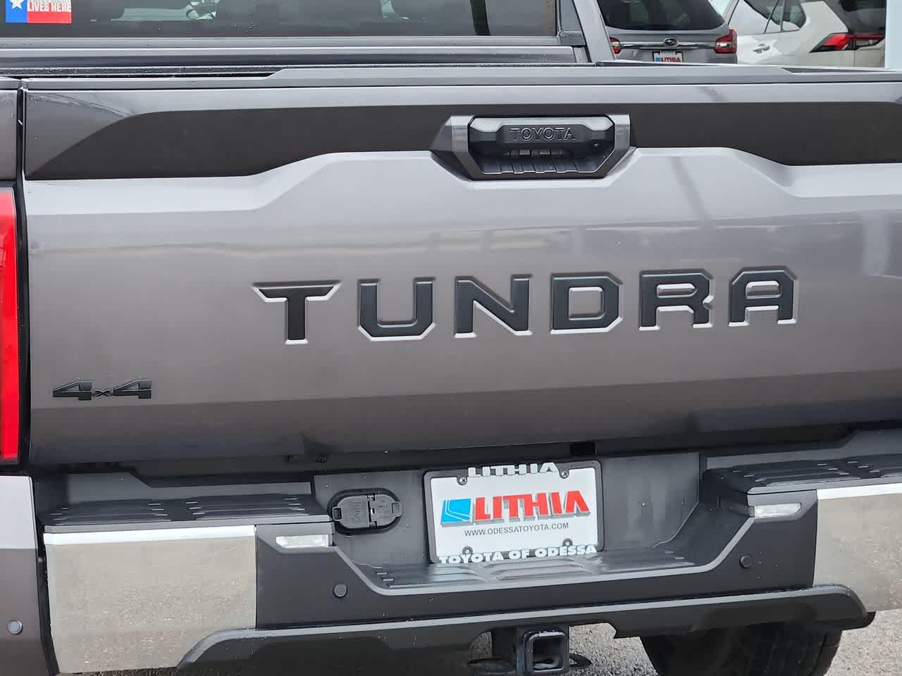 Thumbnail: 2022 Toyota Tundra - 11
