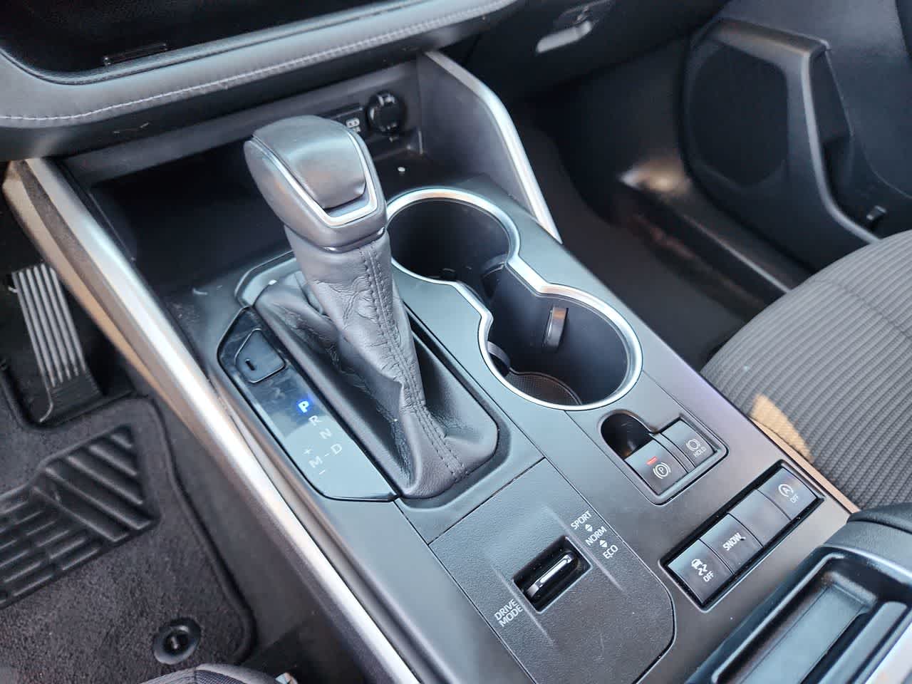 Thumbnail: 2020 Toyota Highlander - 21