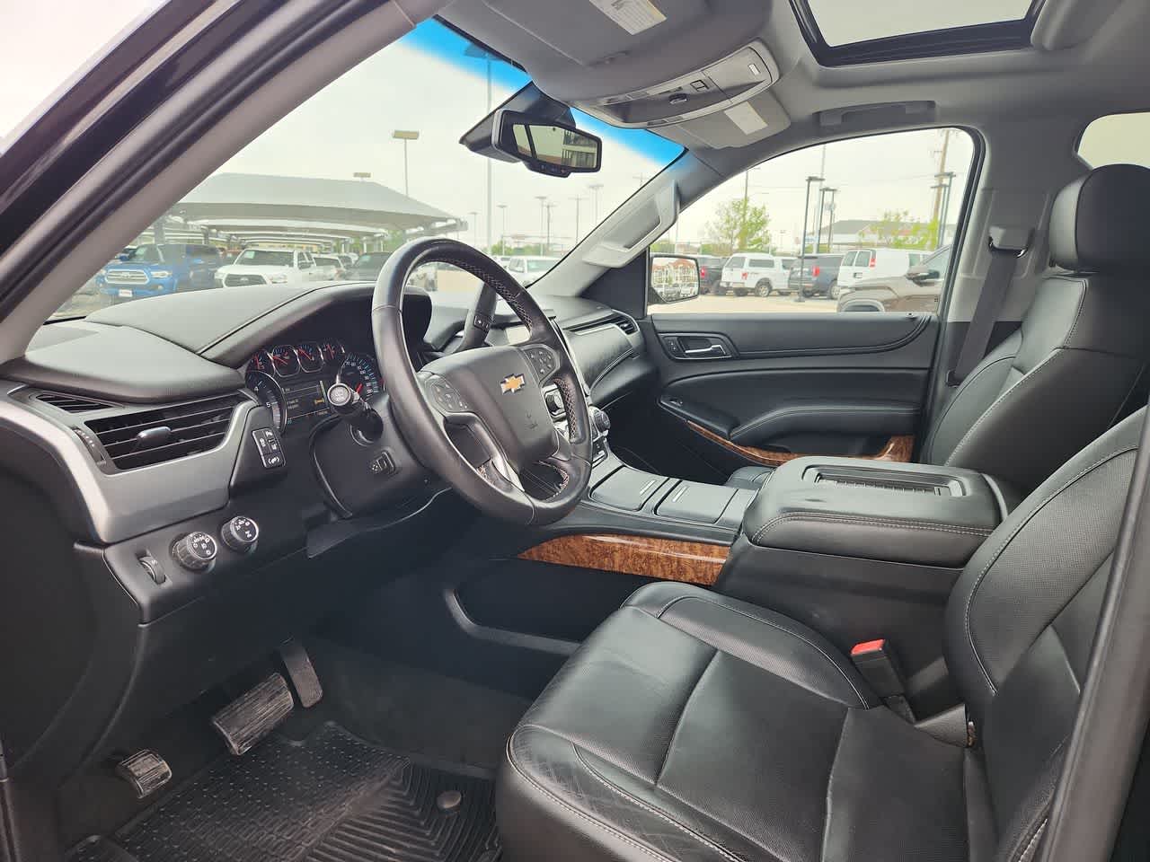 2015 Chevrolet Suburban LTZ 10