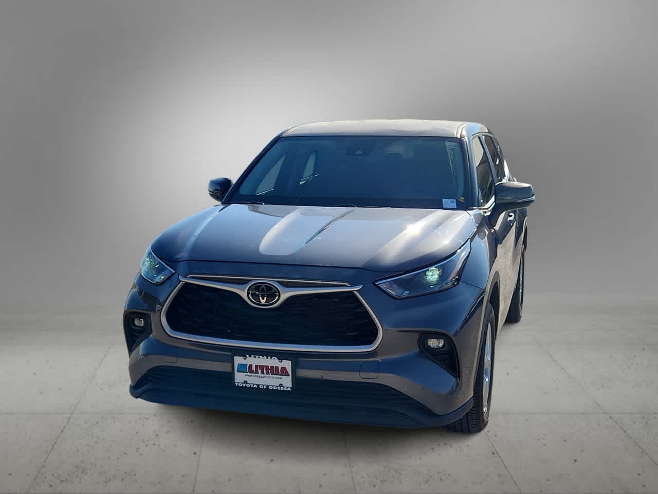 Thumbnail: 2023 Toyota Highlander - 3