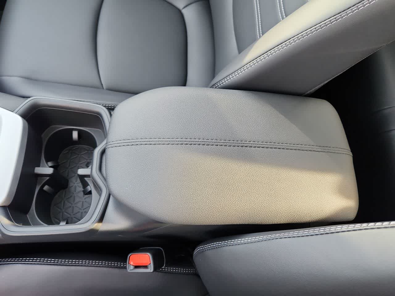 Thumbnail: 2025 Toyota RAV4 - 20