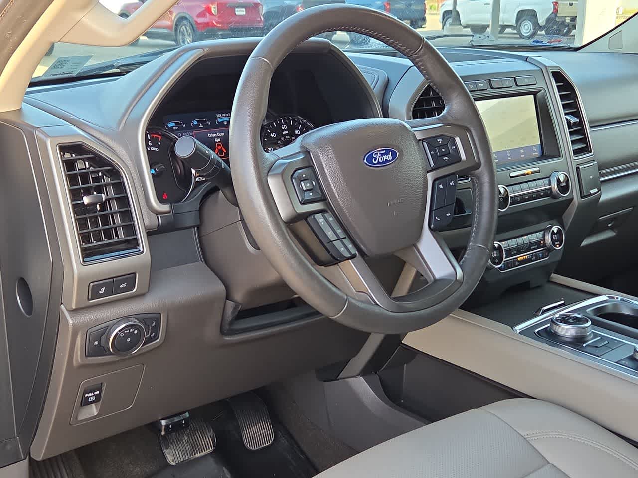 Thumbnail: 2020 Ford Expedition - 10