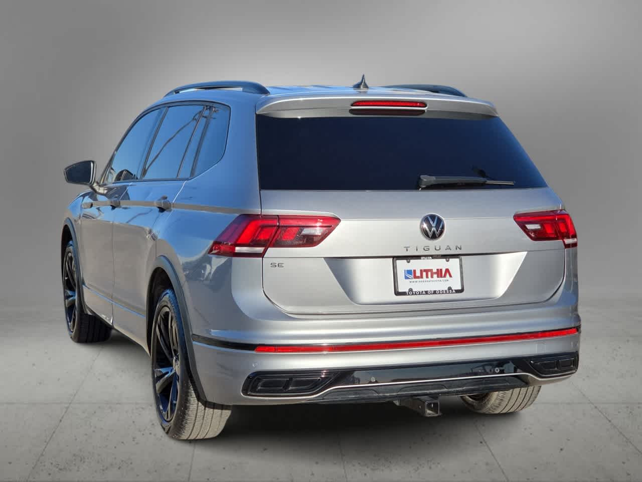 Thumbnail: 2023 Volkswagen Tiguan - 7