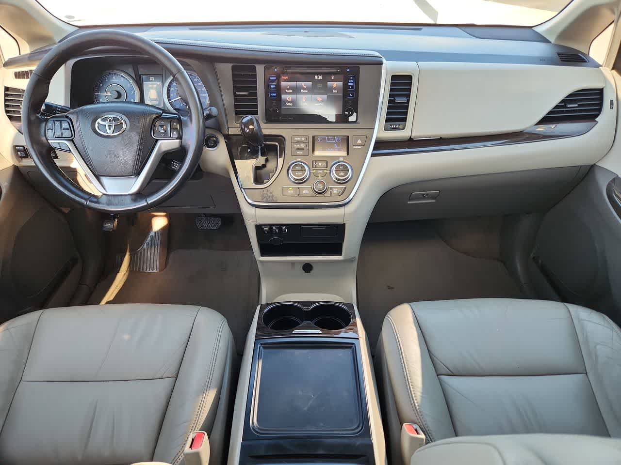 Thumbnail: 2016 Toyota Sienna - 14