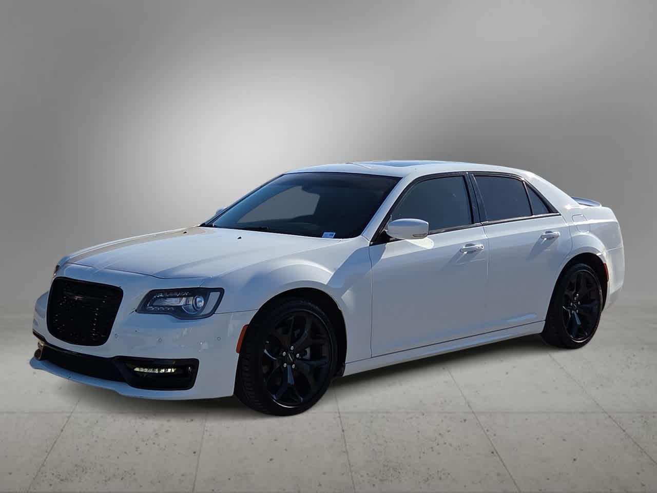 Thumbnail: 2022 Chrysler 300 - 1