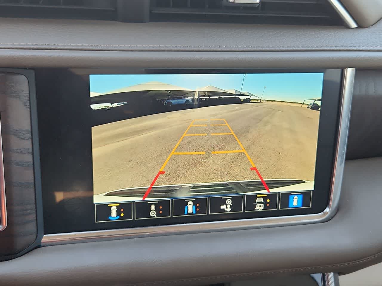 Thumbnail: 2022 GMC Yukon - 25