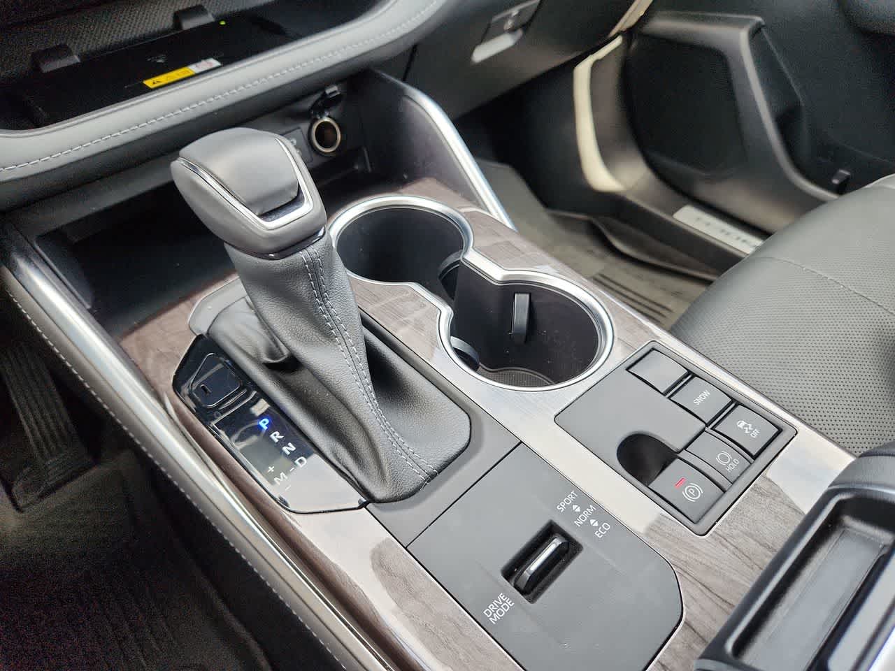 2023 Toyota Highlander Limited 25