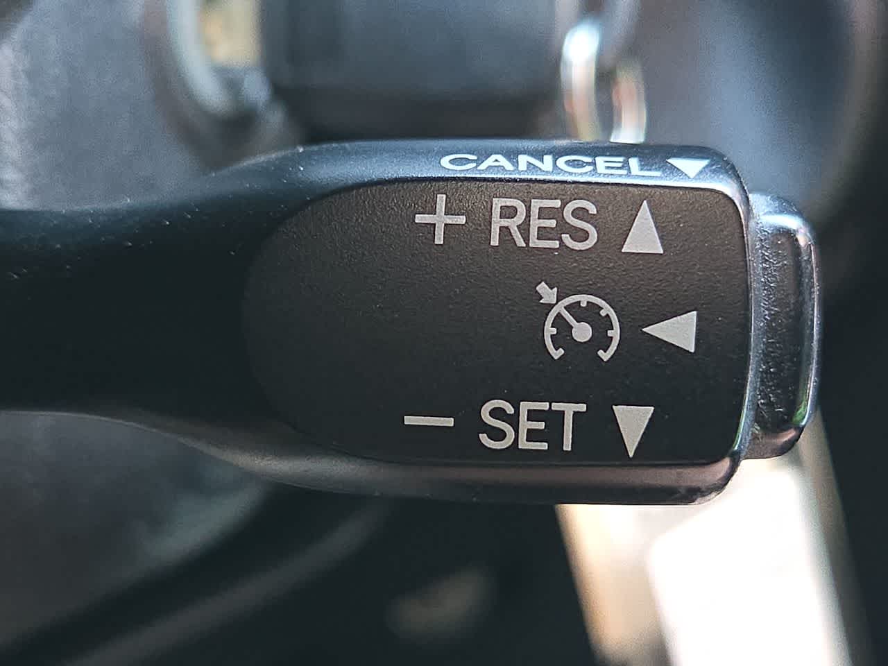 Thumbnail: 2013 Toyota Camry - 23