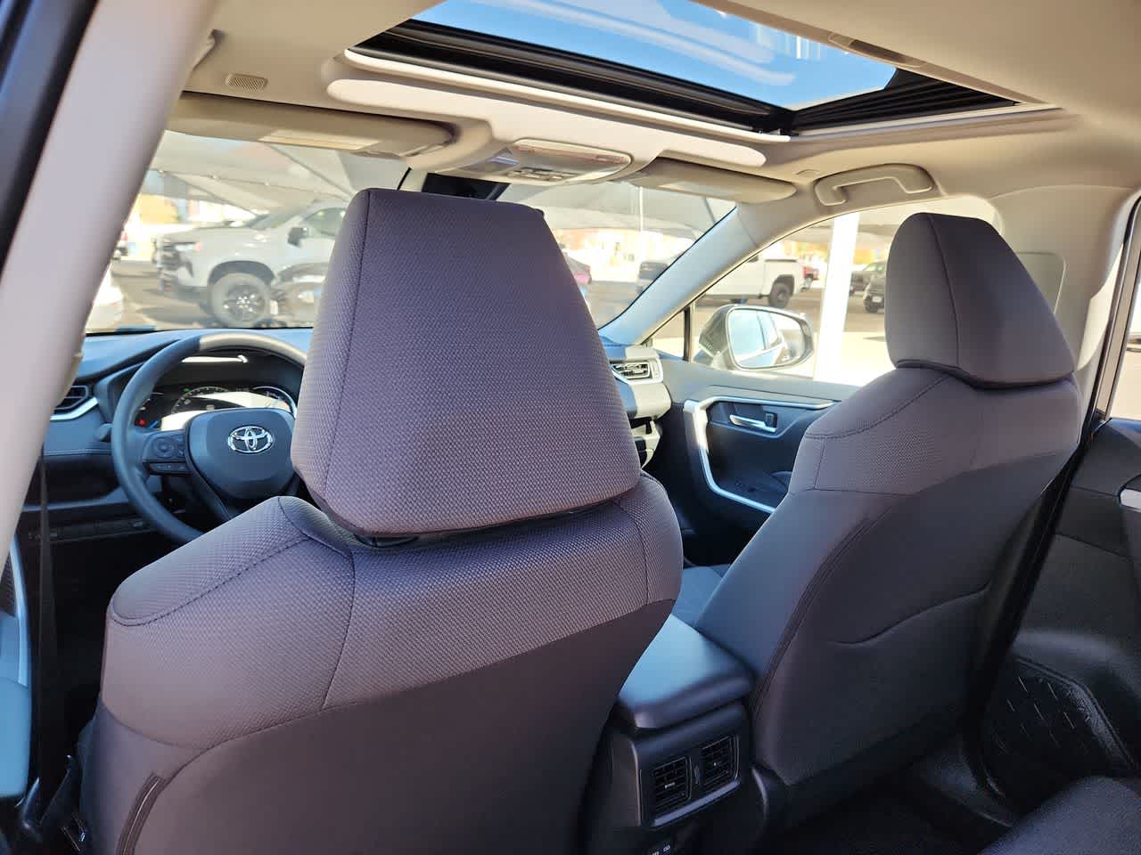 Thumbnail: 2025 Toyota RAV4 - 16