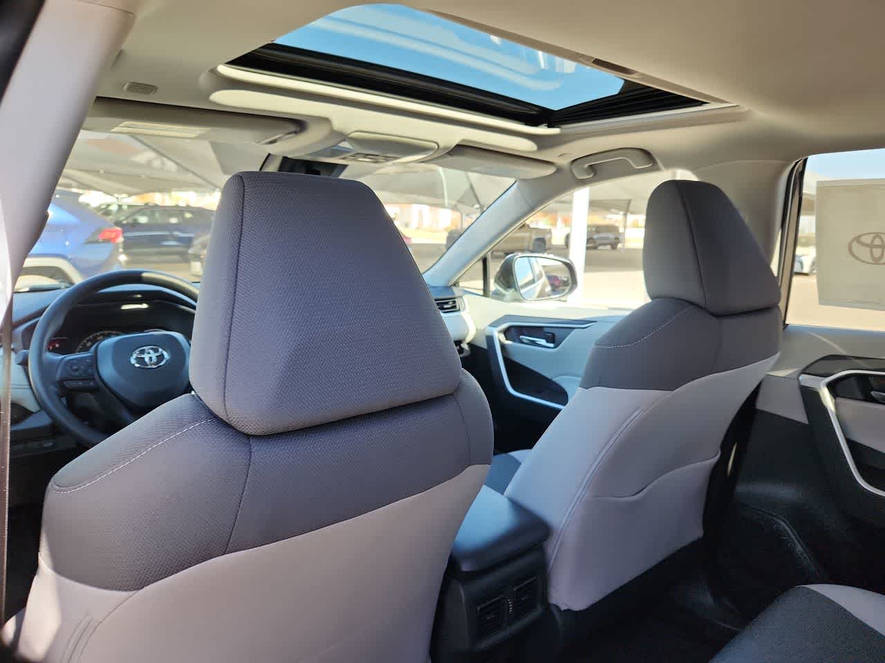 Thumbnail: 2025 Toyota RAV4 - 16