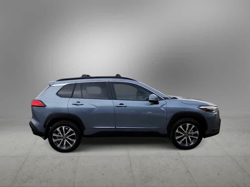 2024 Toyota Corolla Cross XLE 9