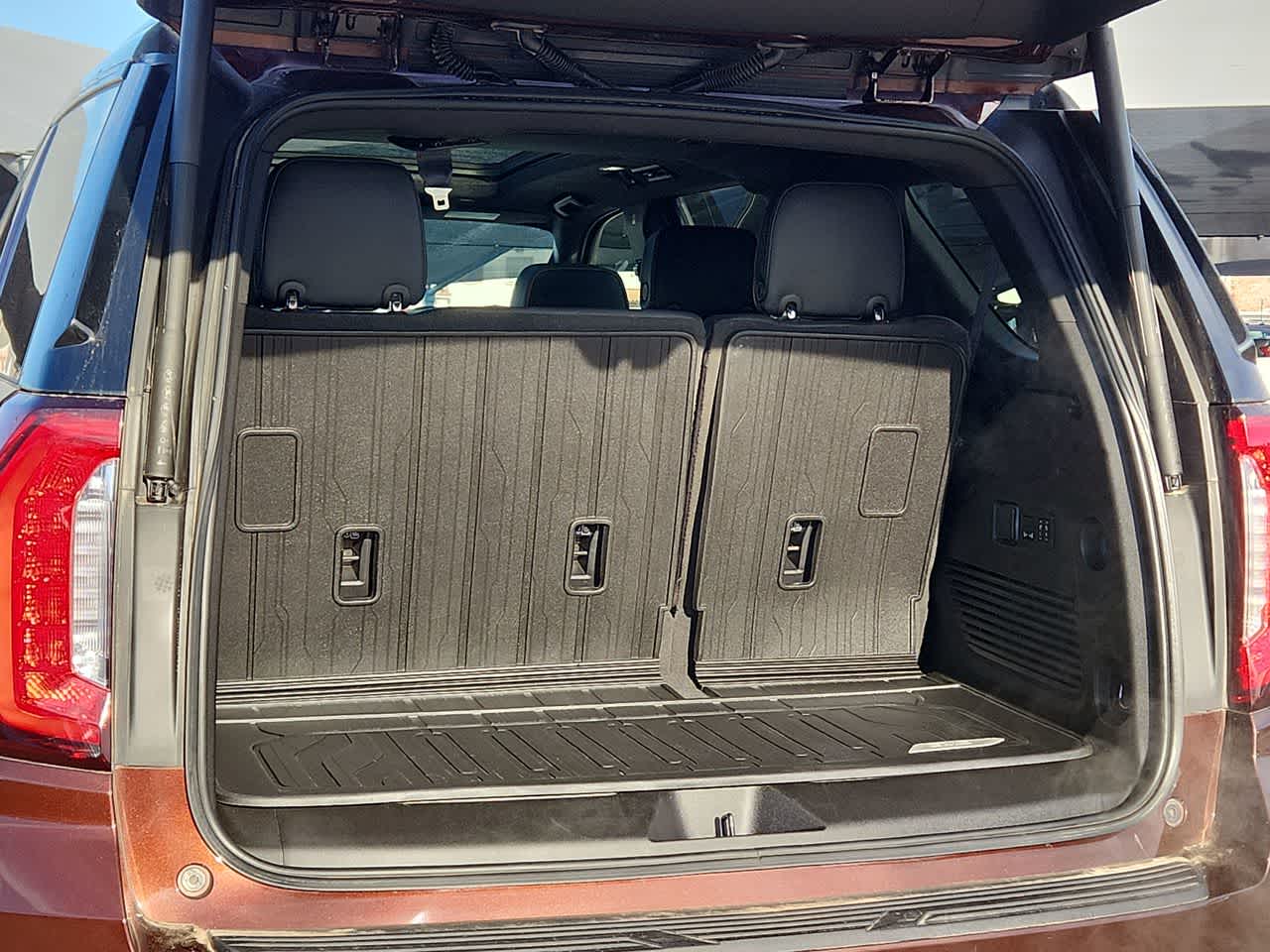 Thumbnail: 2023 GMC Yukon - 23