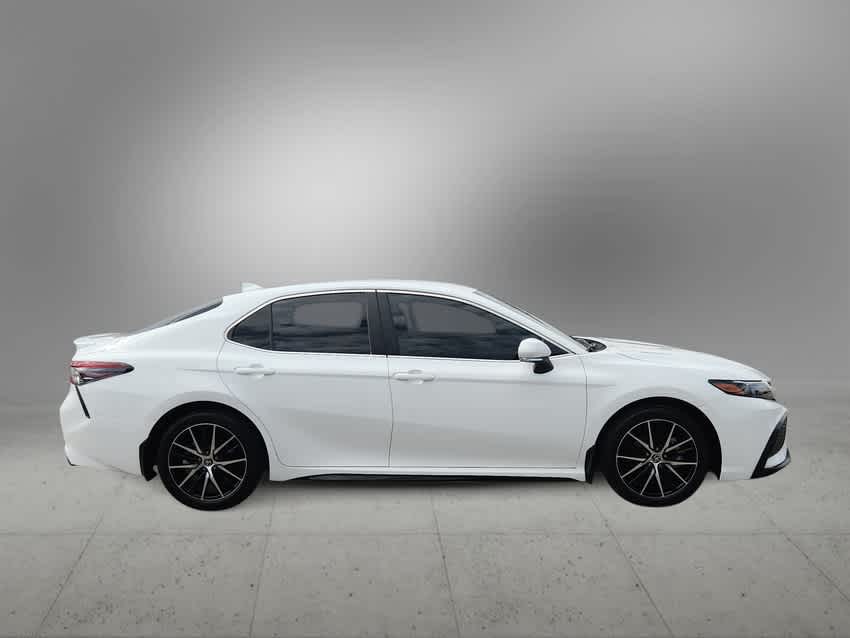 2022 Toyota Camry SE 9
