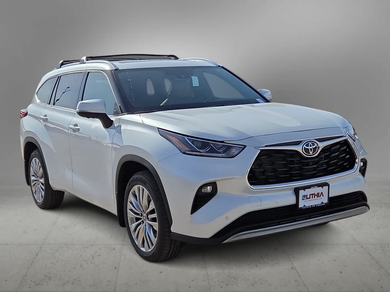 Thumbnail: 2026 Toyota Highlander - 3