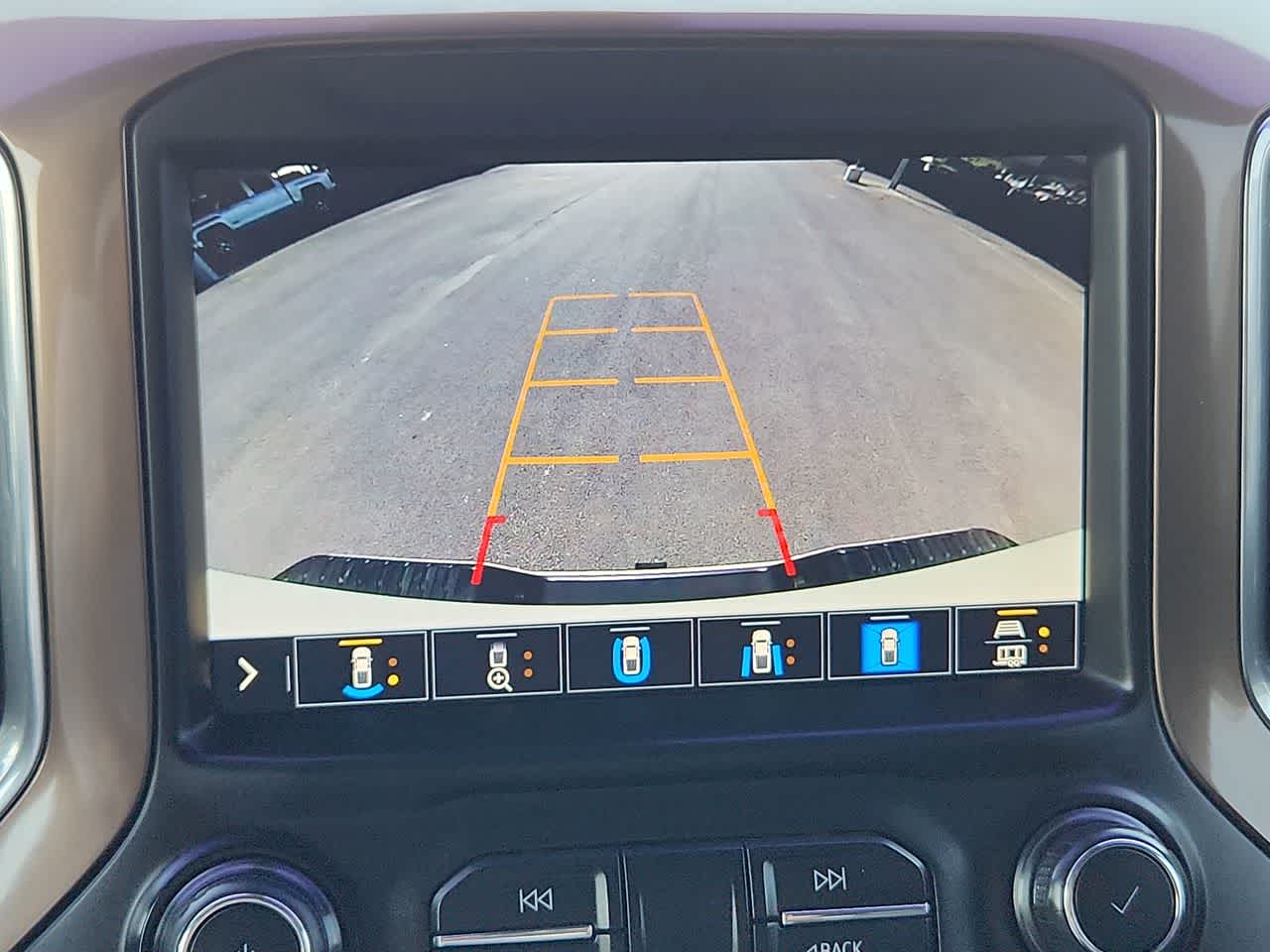 Thumbnail: 2020 Chevrolet Silverado 2500 - 29