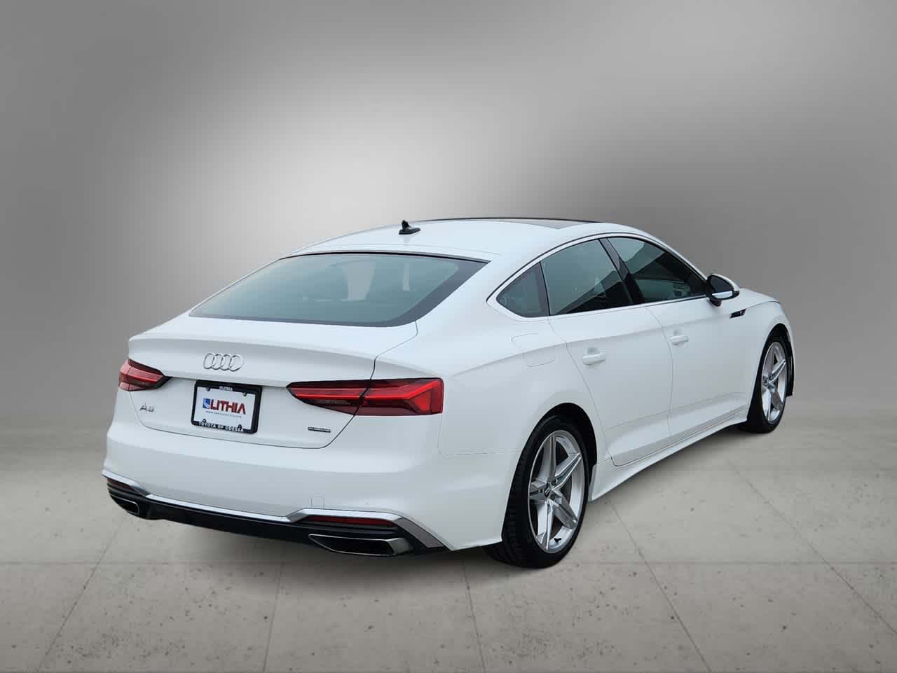 Thumbnail: 2021 Audi A5 - 8