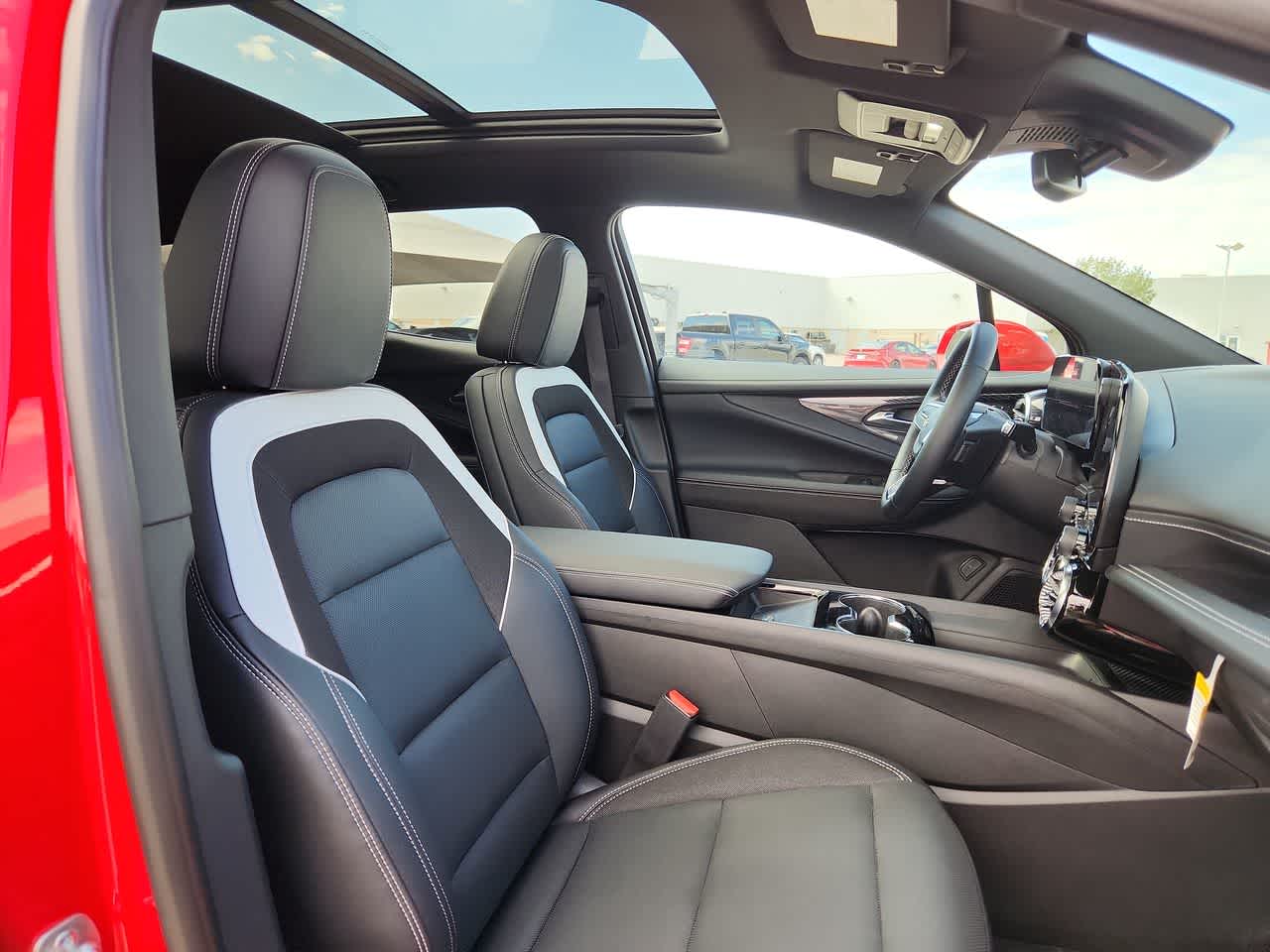 Thumbnail: 2024 Chevrolet Blazer EV - 18