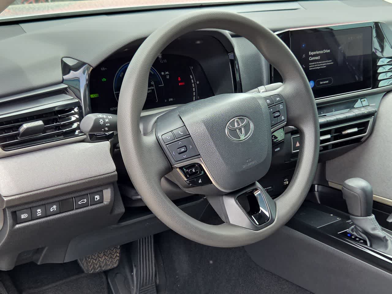 Thumbnail: 2025 Toyota Camry - 10