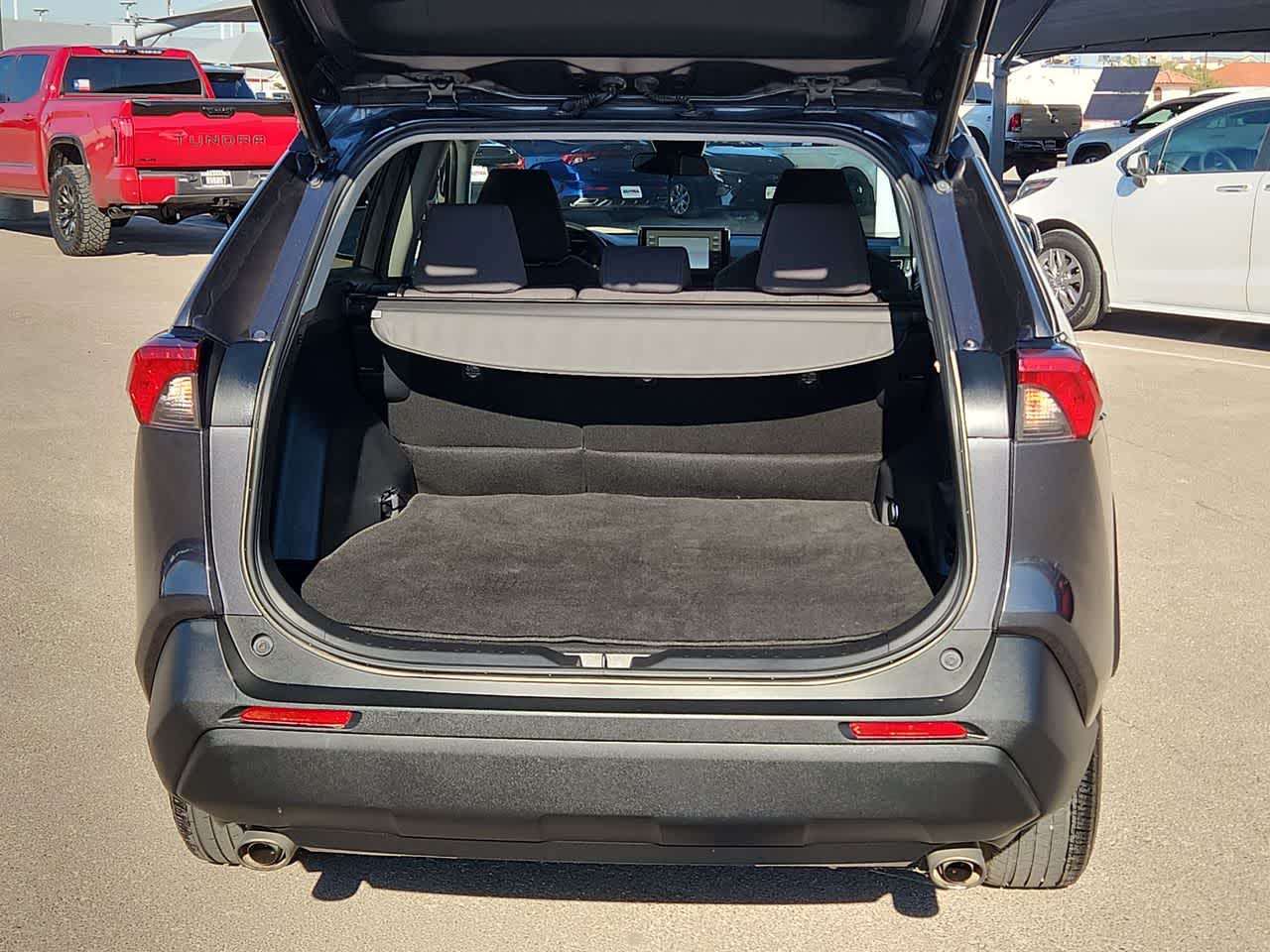 Thumbnail: 2019 Toyota RAV4 - 23