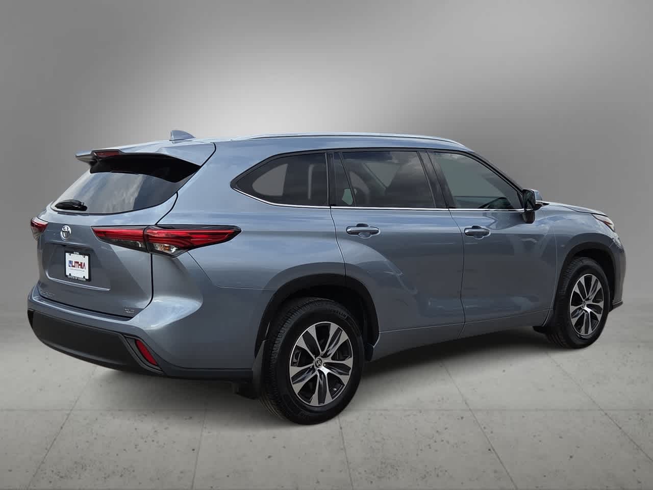 Thumbnail: 2021 Toyota Highlander - 8