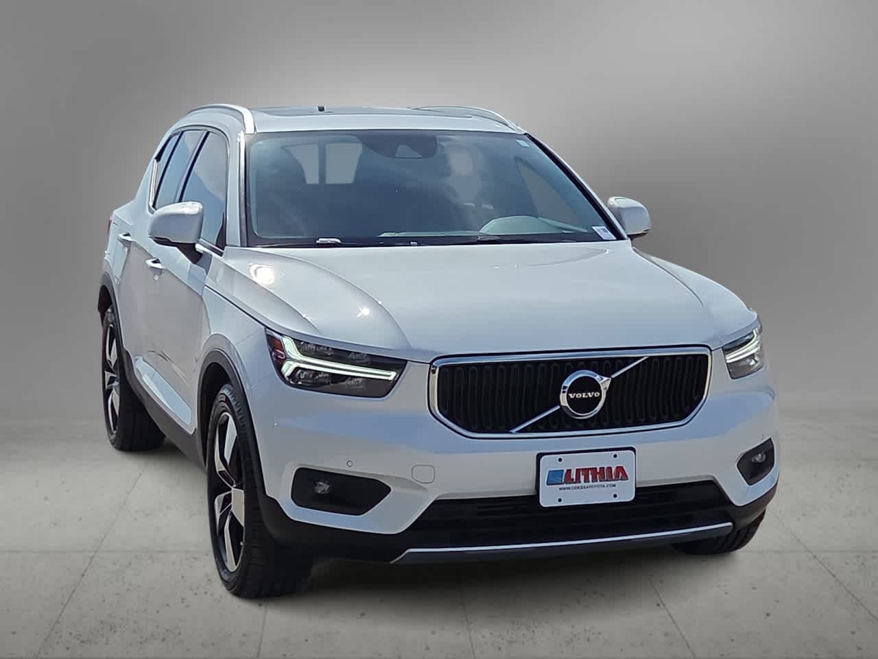 Thumbnail: 2021 Volvo XC40 - 3