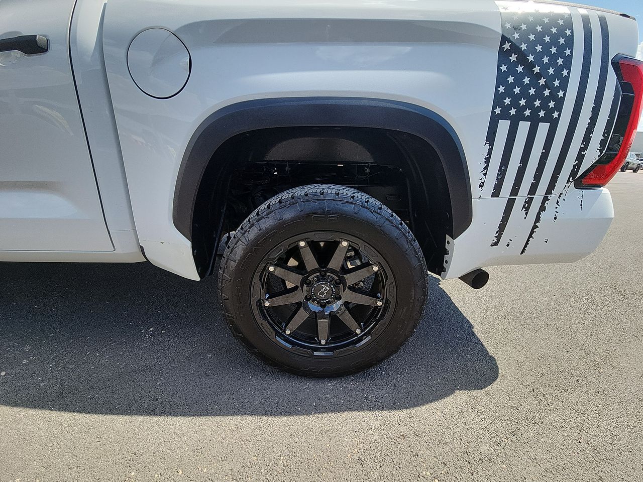 Thumbnail: 2022 Toyota Tundra - 8