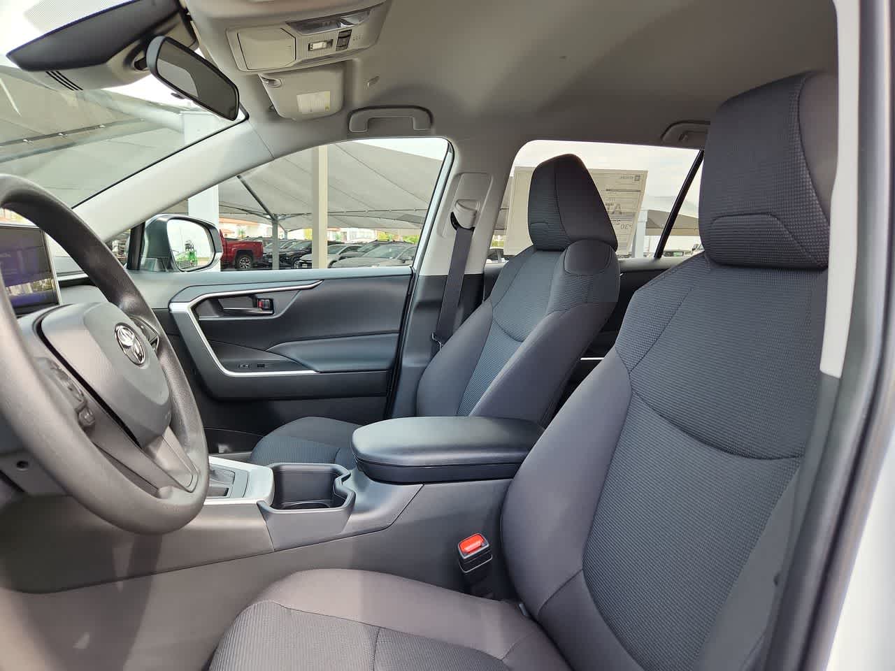 Thumbnail: 2025 Toyota RAV4 - 15