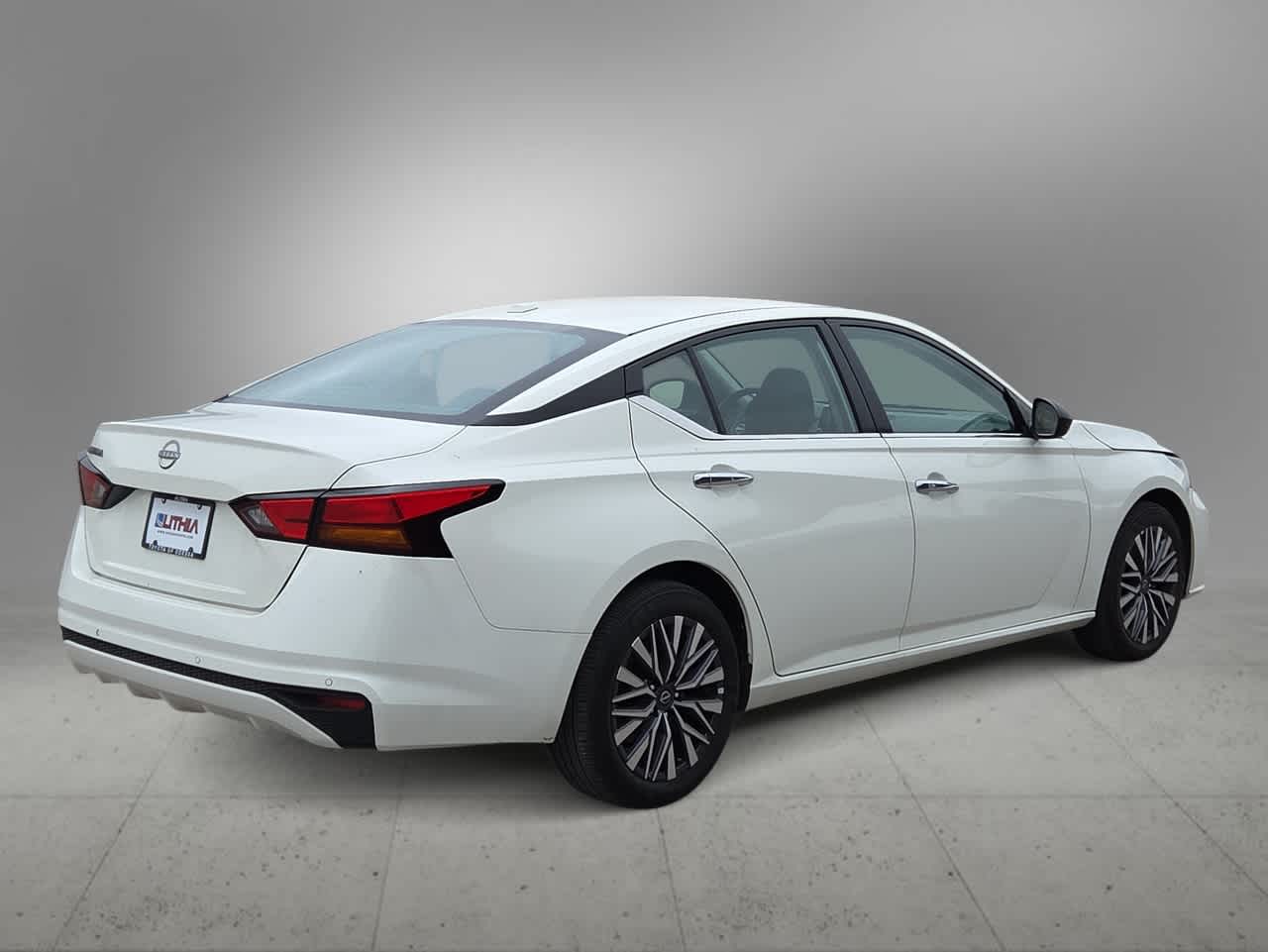 Thumbnail: 2025 Nissan Altima - 8