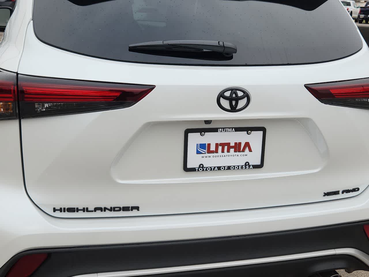 Thumbnail: 2026 Toyota Highlander - 11