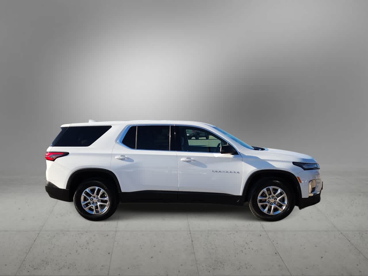 Thumbnail: 2022 Chevrolet Traverse - 9