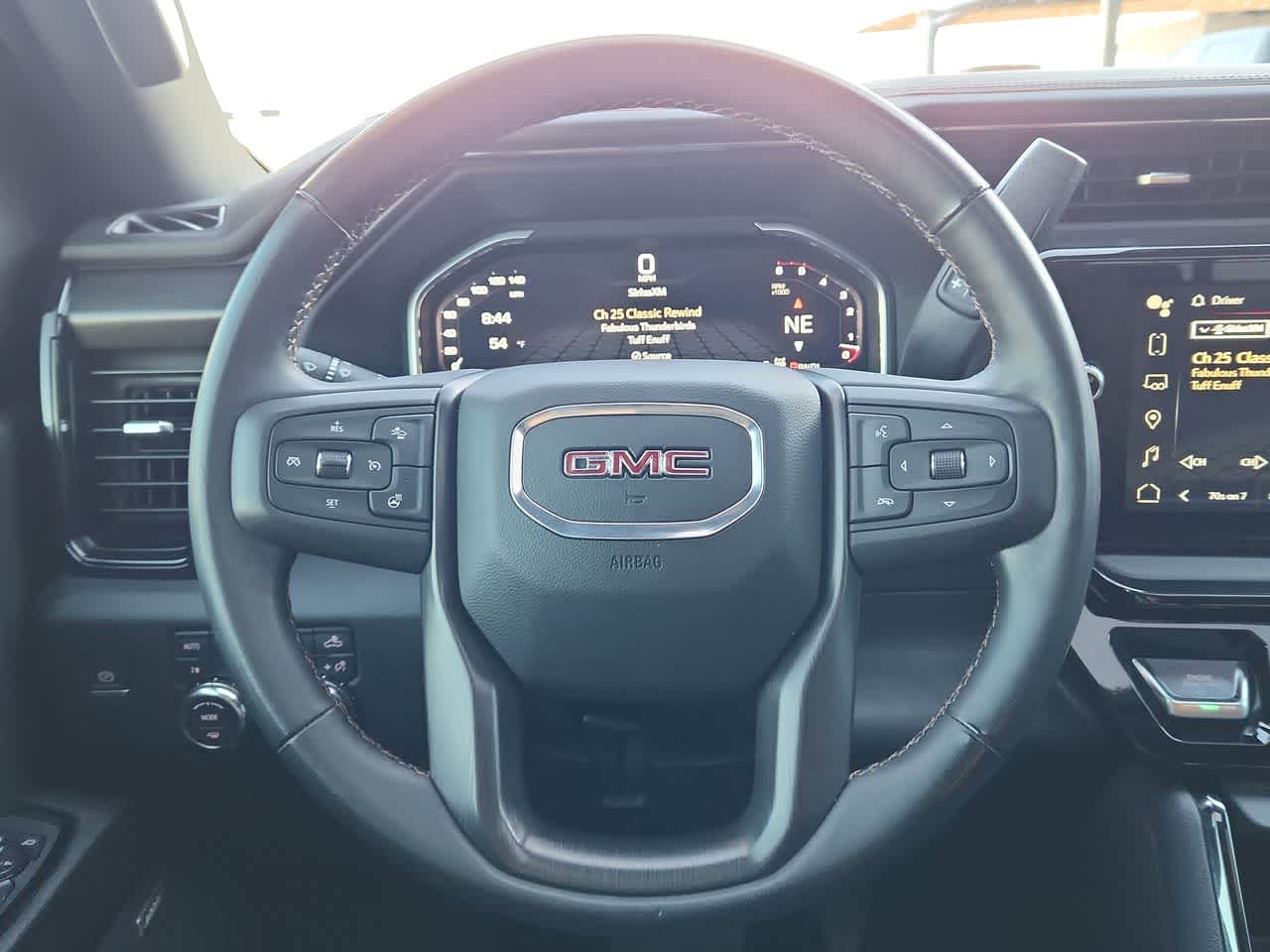 Thumbnail: 2024 GMC Sierra 2500 - 19